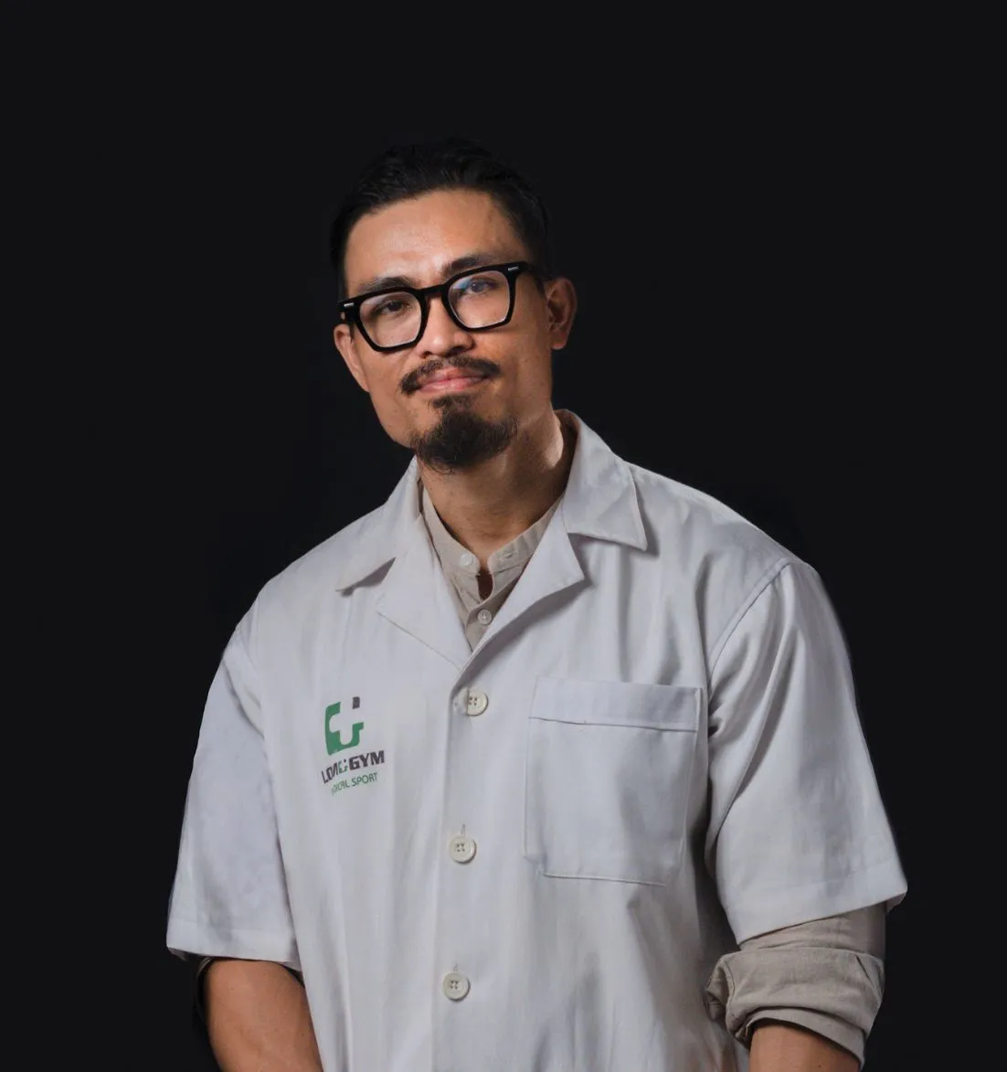 Khoá học xây dựng thương hiệu cá nhân trên một trang giấy